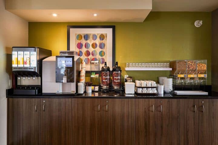 Breakfast area